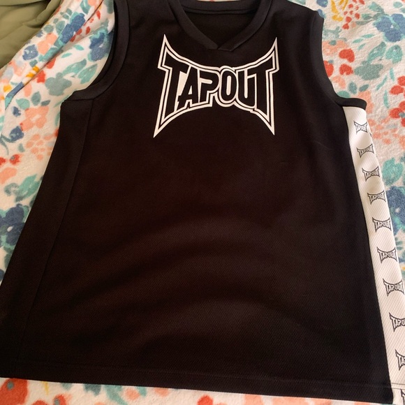Tapout | Shirts | Tapout Muscle Shirt 
